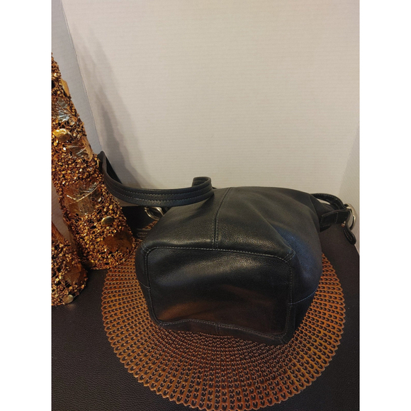 Tignanello Leather Shoulder Bag - Picture 4 of 6